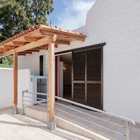 Karat Atlantida Vilă *